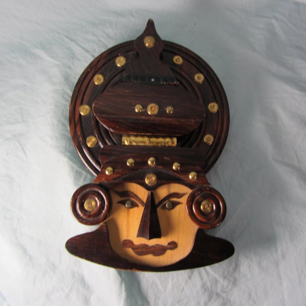 vintage wood face mask MCM Kathakali Kerala India (w1236)